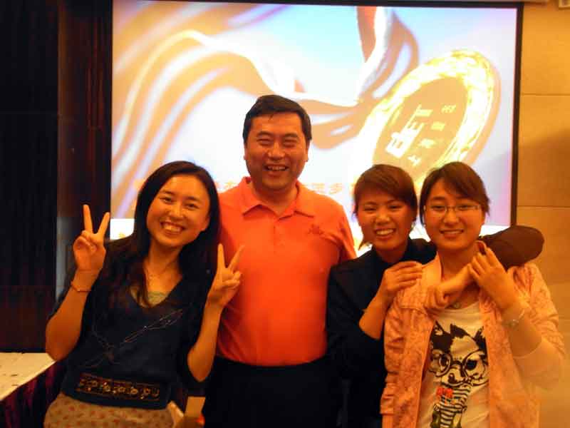 让快乐启程、让梦想飞扬 ——2011初夏壹杰户外拓展活动